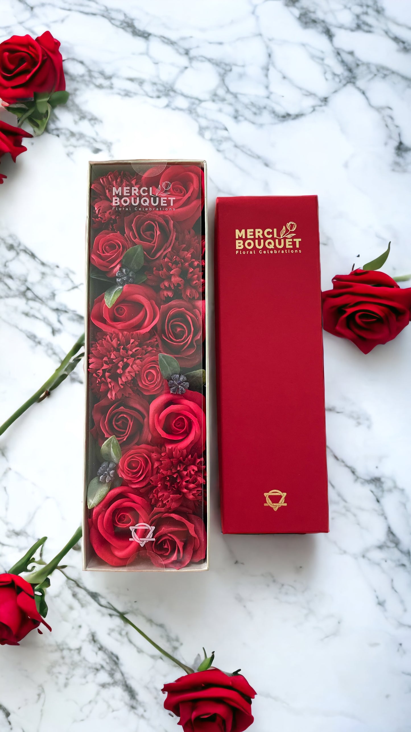 Soap flower gift box with vintage roses design, ideal for relaxation and special occasions in the UK
