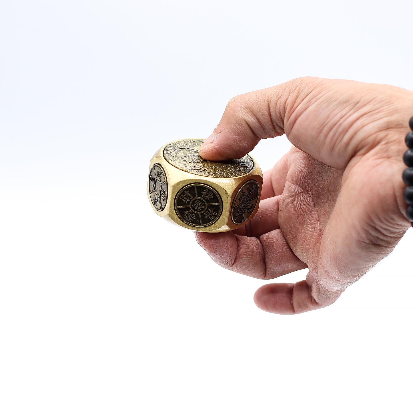 Feng Shui Fortune Fidget Spinner – Energy, Luck & Focus Tool